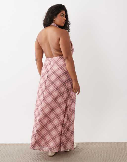 ASOS DESIGN Curve - Pink ternet maxikjole med høj halterneck i chiffon, 4 af 4