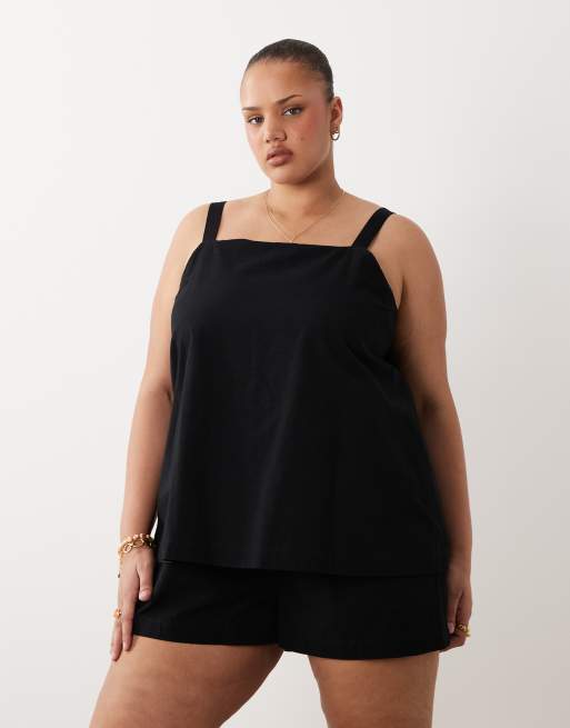 ASOS DESIGN Curve – Playsuit in Schwarz mit Camisole- und Shorts-Design, 2 von 4