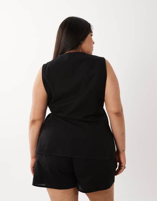 ASOS DESIGN Curve - Playsuit met overslag aan de voorkant in zwart, 4 van 4