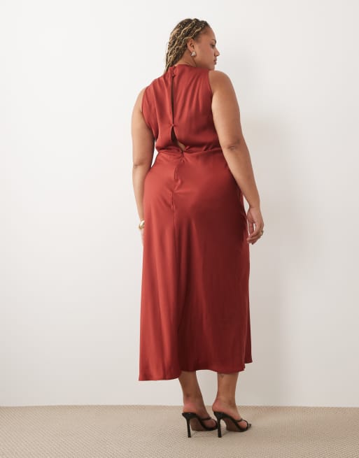 ASOS DESIGN Curve pleated gathered bodice satin maxi dress with high neck in deep red, 4 of 4