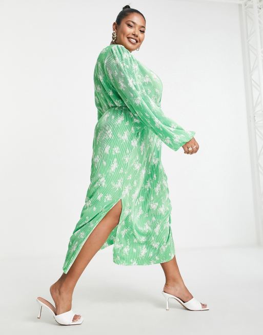 Green and white on sale plus size dress