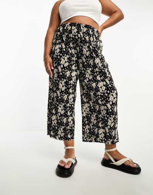 ASOS DESIGN plisse culotte pants in black