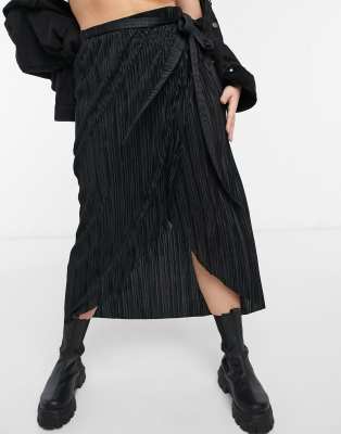 belt detail skirt