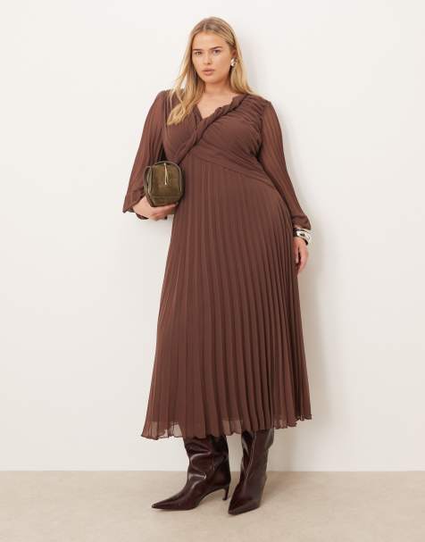 ASOS DESIGN Curve – Plissee-Midikleid mit verdrehtem Detail, gewickelter Vorderseite und abstraktem Muster in Blau - view 1