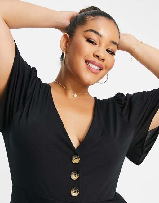 ASOS DESIGN Curve - Plisseret tea-midikjole med knapper og indsyet talje i sort, 3 af 4