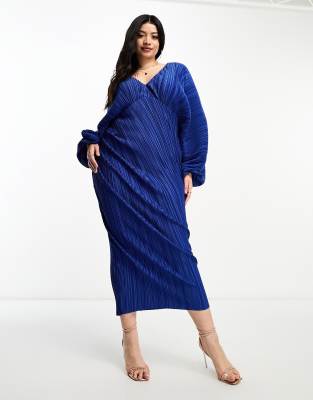 ASOS DESIGN Curve - Plissiertes Midikleid in Blau mit tiefem Ausschnitt und Blousonärmeln