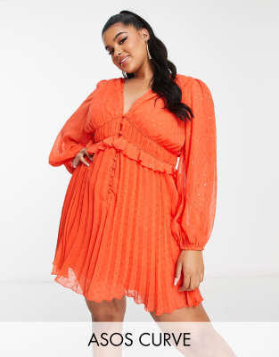 ASOS DESIGN Curve - Plissiertes Minikleid mit Knopfleiste, geraffter Taille und Metallic-Punktestruktur-Orange