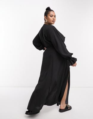 ASOS DESIGN Curve plunge batwing maxi dress in black | ASOS