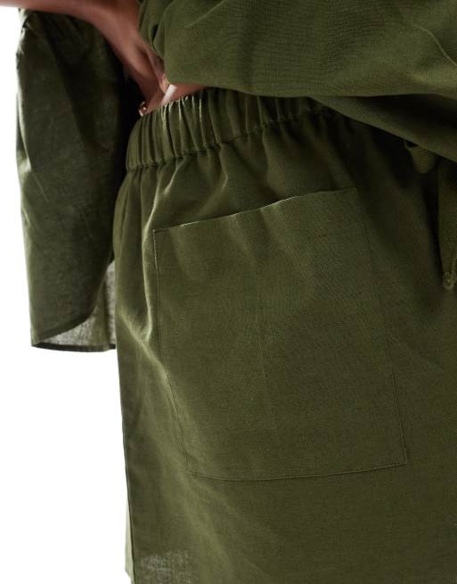 ASOS DESIGN Curve pocket detail shorts set in khaki