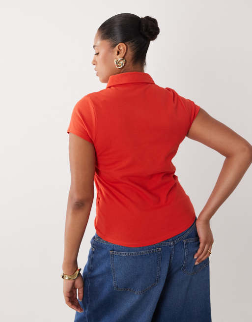 ASOS DESIGN Curve - Polo rojo con diseño encogido de puntilla, 4 de 4