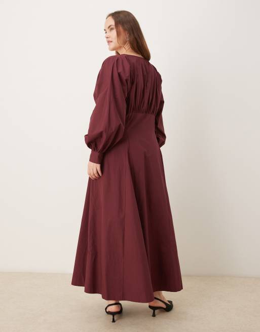 ASOS DESIGN Curve - Popeline maxi jurk met lange mouwen en V-hals in bessenrood, 3 van 4