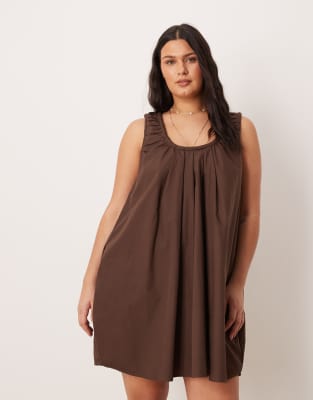 ASOS DESIGN Curve poplin ruched scoop neck and back mini sundress in chocolate-Brown
