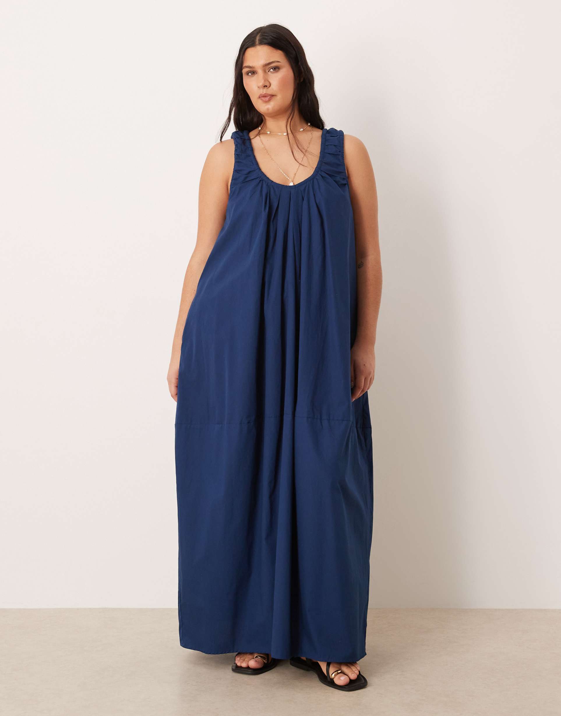 asos design curve poplin scoop ruched neck maxi sundress in navy