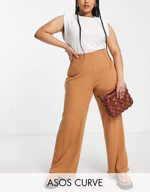 ASOS DESIGN Curve – Prążkowane spodnie o fasonie dad w kolorze camelowym
