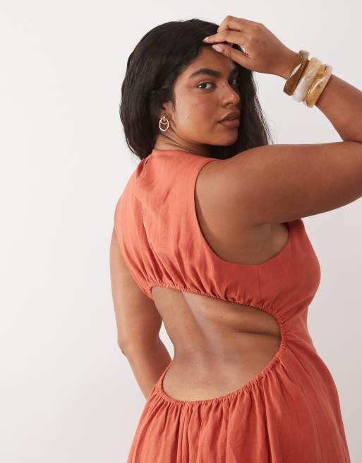 ASOS DESIGN Curve premium 100% linen waisted maxi dress with open back in terracotta, 3 of 4