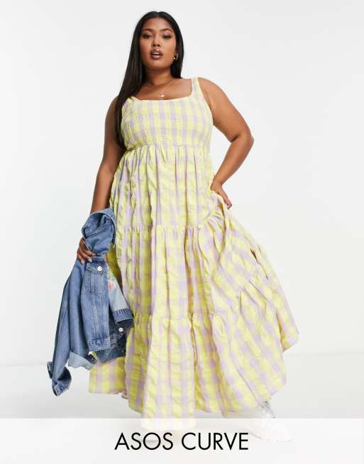 ASOS DESIGN Curve - Prendisole lungo arricciato con balze lilla e color limone a quadretti