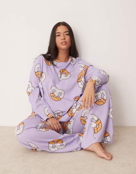 ASOS DESIGN Curve pretzel long sleeve top & trouser pyjama set in lilac - view 1