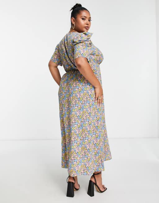 ASOS DESIGN Curve puff sleeve midi tea dress in multicolored floral print , 2 of 4