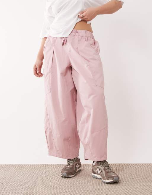 ASOS DESIGN Curve pull on barrel pants in pink, 2 of 5