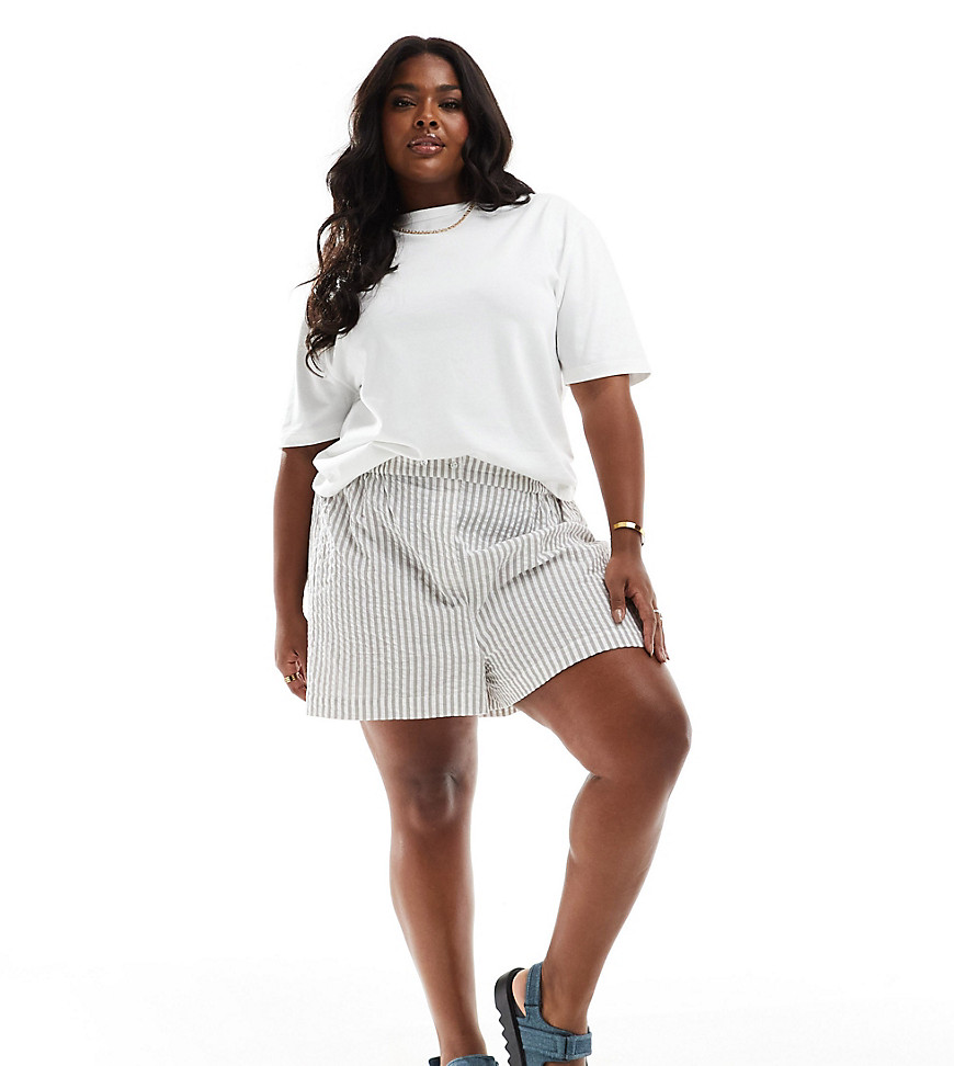 ASOS DESIGN Curve pull on short with tab waistband in grey stripe