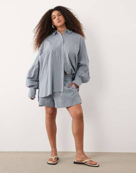 ASOS DESIGN Curve pull on shorts in blue stripes - view 1