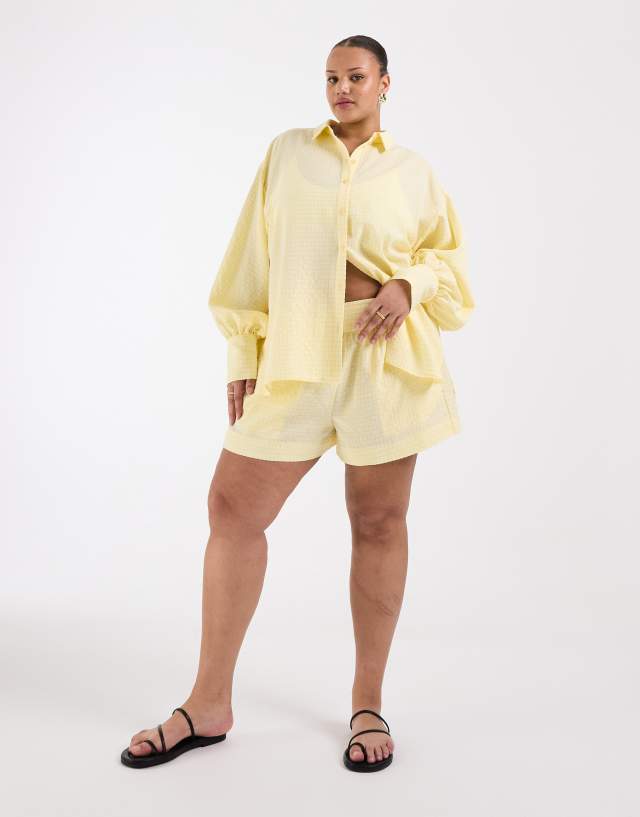 ASOS DESIGN Curve pull on shorts in yellow gingham