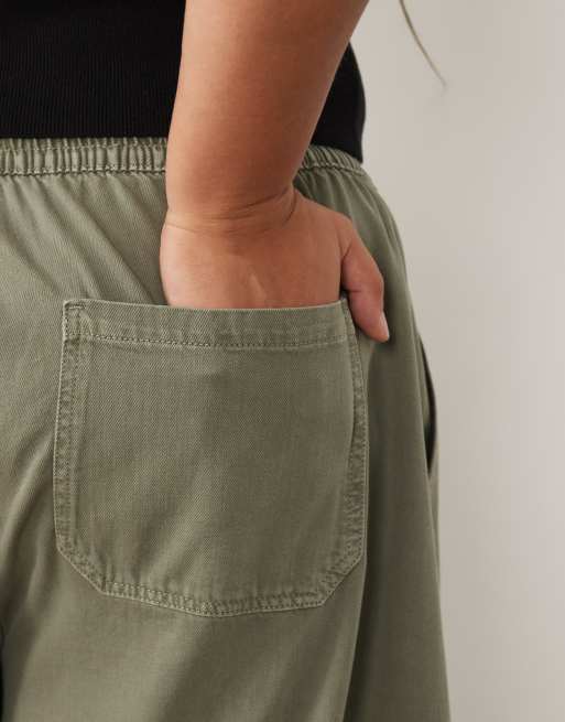 ASOS DESIGN Curve pull on tie waist barrel trouser in washed khaki, 3 of 5