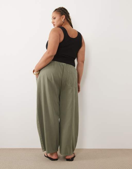 ASOS DESIGN Curve pull on tie waist barrel trouser in washed khaki, 4 of 5
