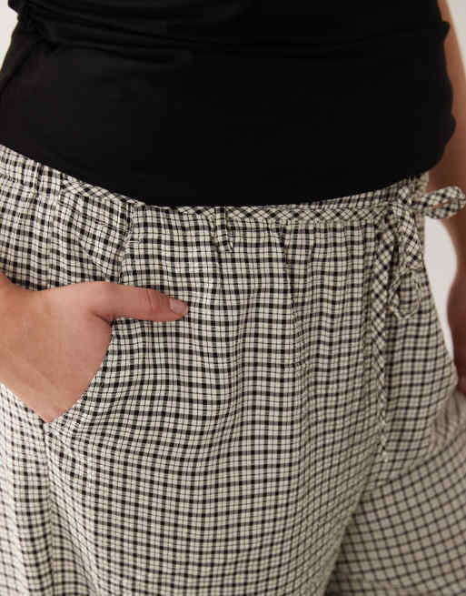 ASOS DESIGN Curve pull on trousers in gingham, 3 of 5