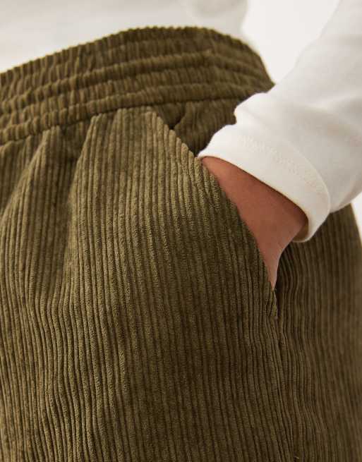 ASOS DESIGN Curve pull on waist wide leg corduroy pants in dark khaki, 3 of 5
