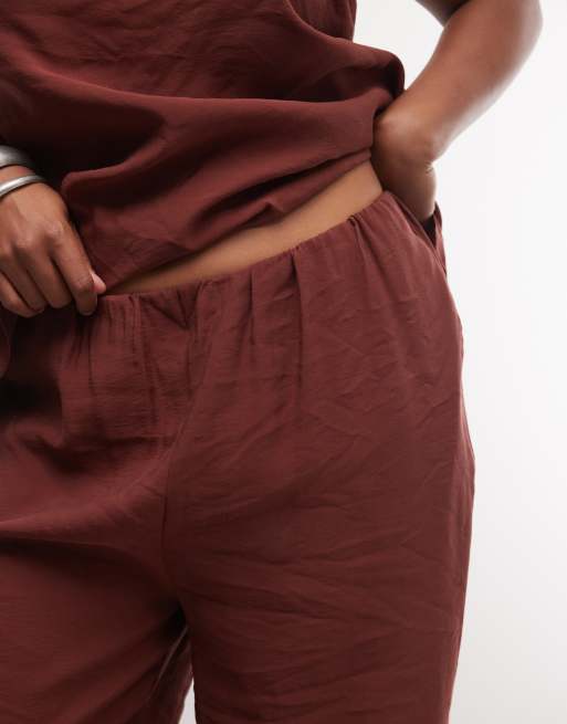 ASOS DESIGN Curve pull on wide leg pants with split in chocolate, 5 of 5