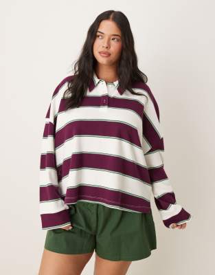ASOS DESIGN Curve - Pyjama aus langärmligem Polohemd in gestreiftem Burgunderrot und Shorts