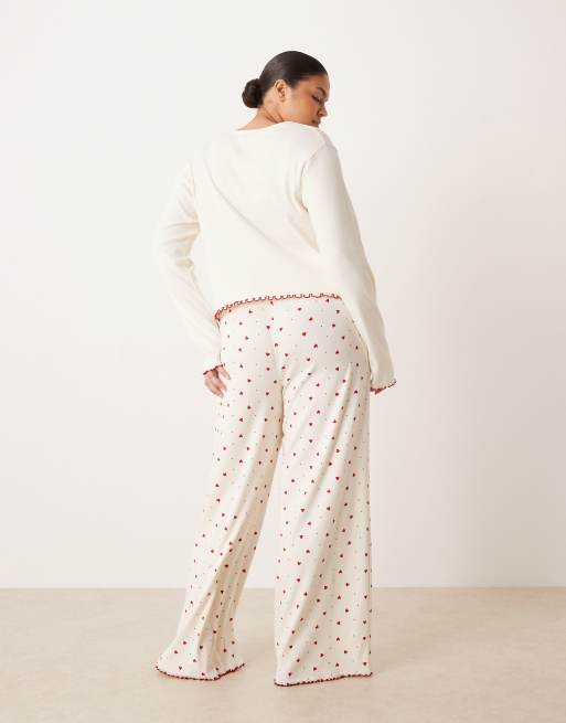ASOS DESIGN Curve pyjama button-through cardigan & pants set in heart print, 3 of 4