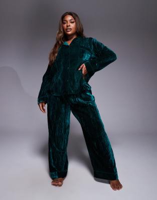 ASOS DESIGN Curve - Pyjama-Set aus Samt in Smaragdgrün mit Struktur