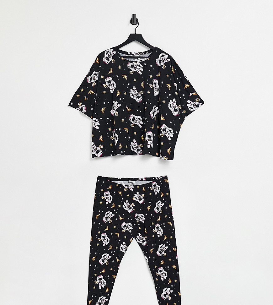 ASOS DESIGN Curve - Pyjamaset met T-shirt en legging met pizza-in-ruimteprint in zwart