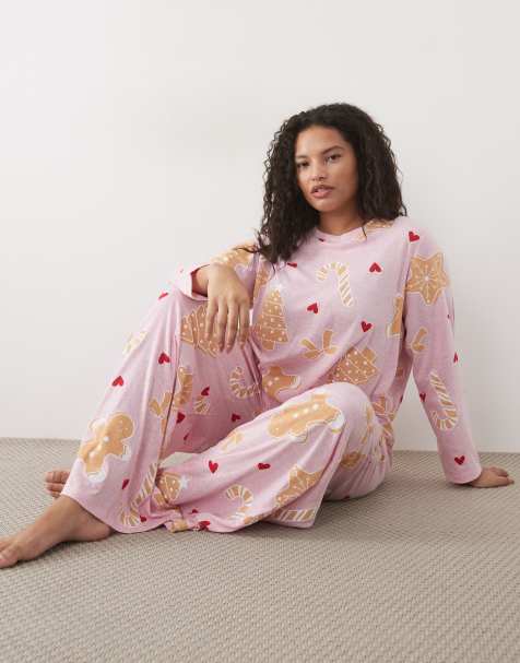 ASOS DESIGN Curve pyjamaset met top met lange mouwen en broek met wijde pijpen en Christmas cookie-graphic - view 1