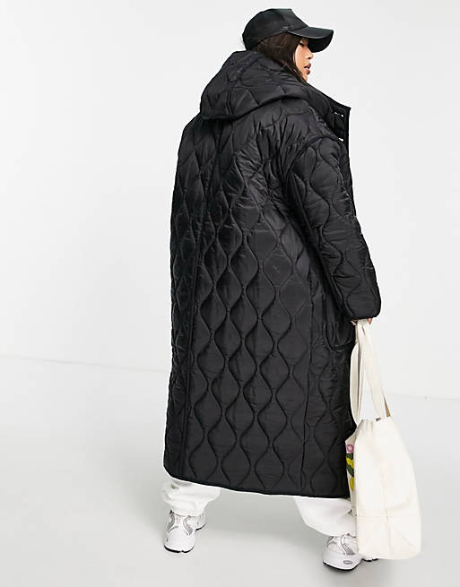 Coats & Jackets Curve quilted longline hooded puffer jacket in black 