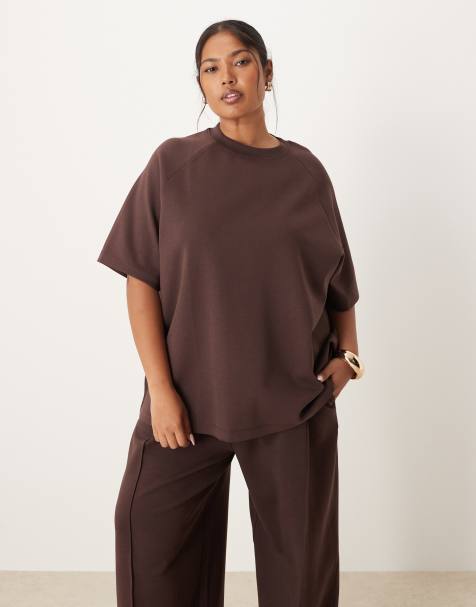 ASOS DESIGN Curve – Raglan-T-Shirt aus Interlock in Schokobraun, Kombiteil - view 1