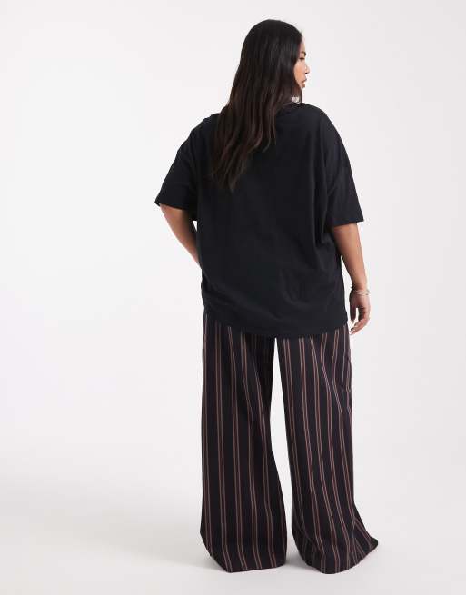 ASOS DESIGN Curve – Randiga byxor med vida ben och dra på-design, 2 av 4