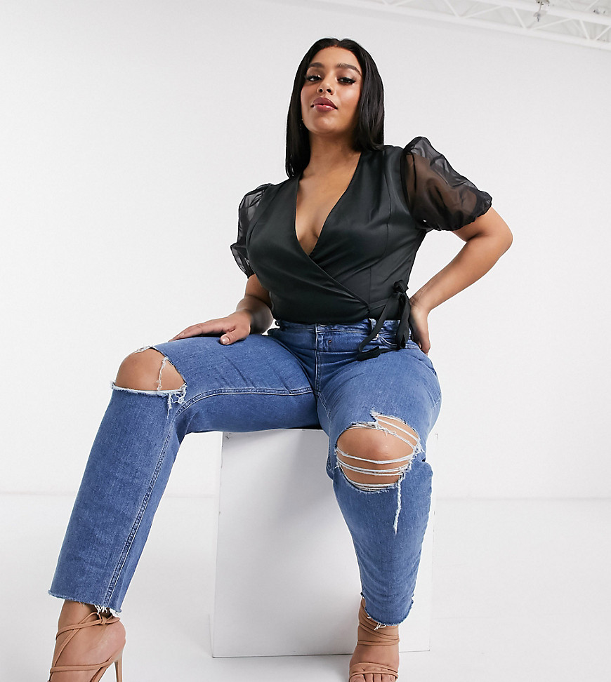 Plus-size jeans by ASOS DESIGN A wardrobe staple since forever High rise Zip fly Distressed details Raw-cut hem Sits above the ankle Slim fit Close-fitting, regular on the waist