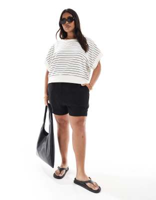 ASOS DESIGN Curve relaxed dad shorts with linen in black - view 1