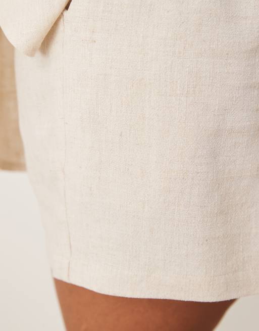 ASOS DESIGN Curve relaxed dad shorts with linen in stone