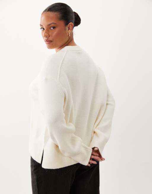 ASOS DESIGN Curve relaxed jumper with side split detail in cream, 2 of 4