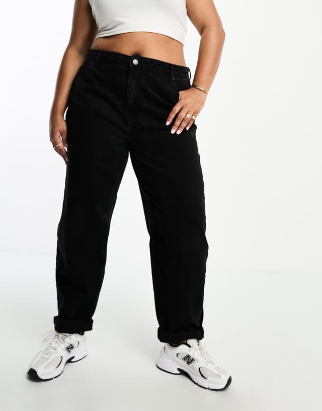 ASOS DESIGN Curve relaxed mom jeans in black