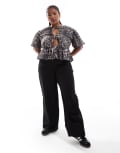 [ASOS DESIGN] ASOS DESIGN Curve relaxed straight leg pants with 5 pocket detail in black 28 Black