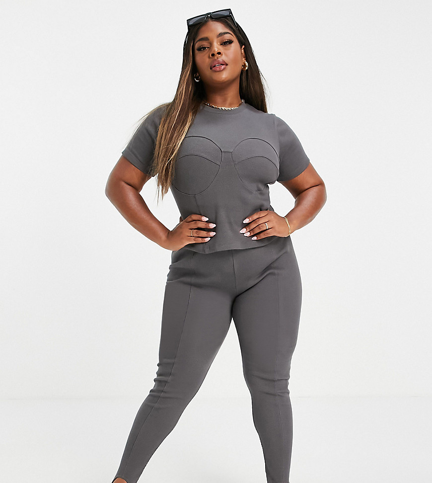 Plus-size leggings by ASOS DESIGN Doing it for the glam High rise Elasticated waist Stirrup hem Bodycon fit