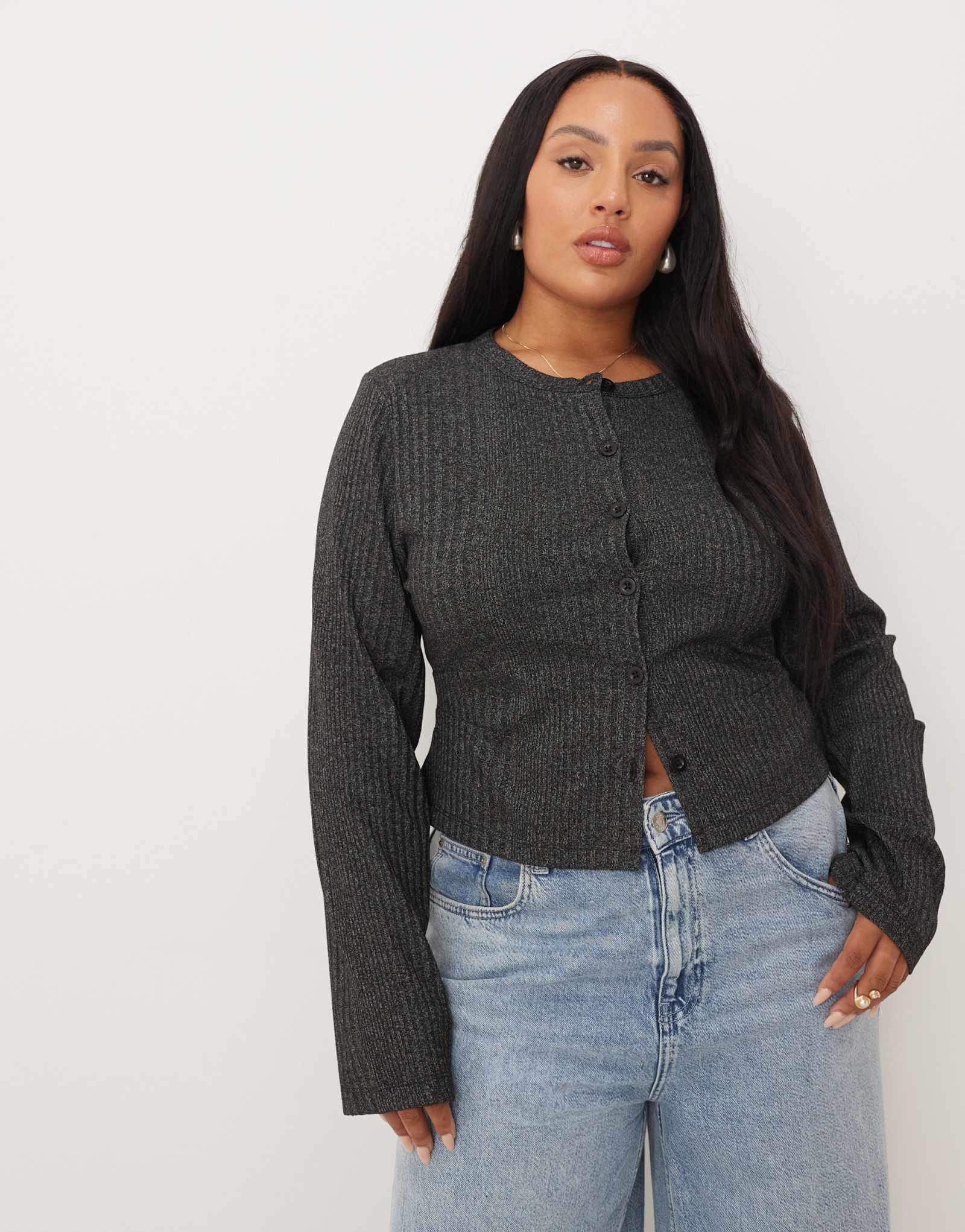 ТОП ASOS DESIGN с округлым вырезом горловины и отделкой в рубчик, с длинными рукавами и пуговицами, из тонкого древесного угля