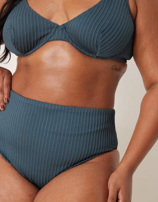 ASOS DESIGN Curve - Riddy - Slip bikini a vita alta e sgambato blu ardesia a coste, 2 di 4