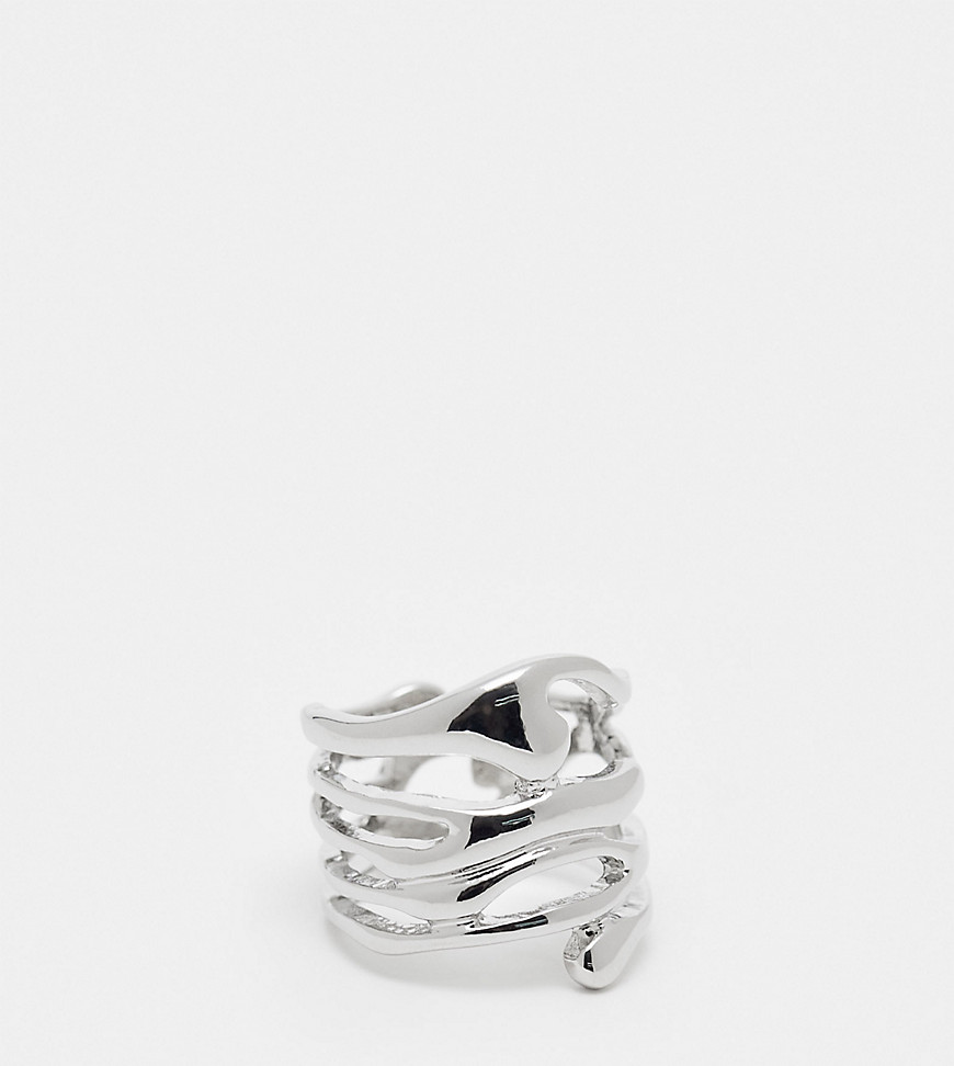 Curve ring with stacked molten design in silver tone