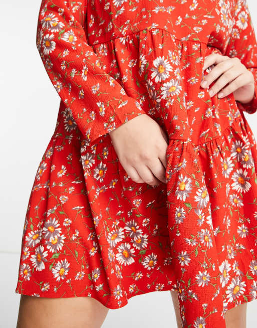 ASOS DESIGN Curve - Robe babydoll courte à manches longues et volants - Rouge fleuri, 3 de 4